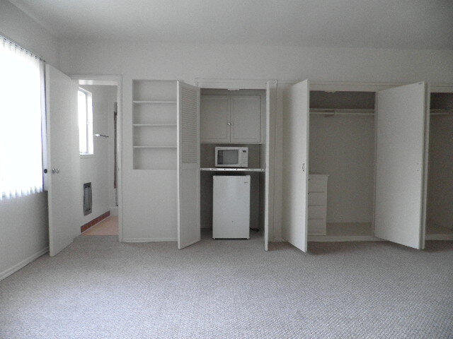 Foto del edificio - 945 Gayley, Inc