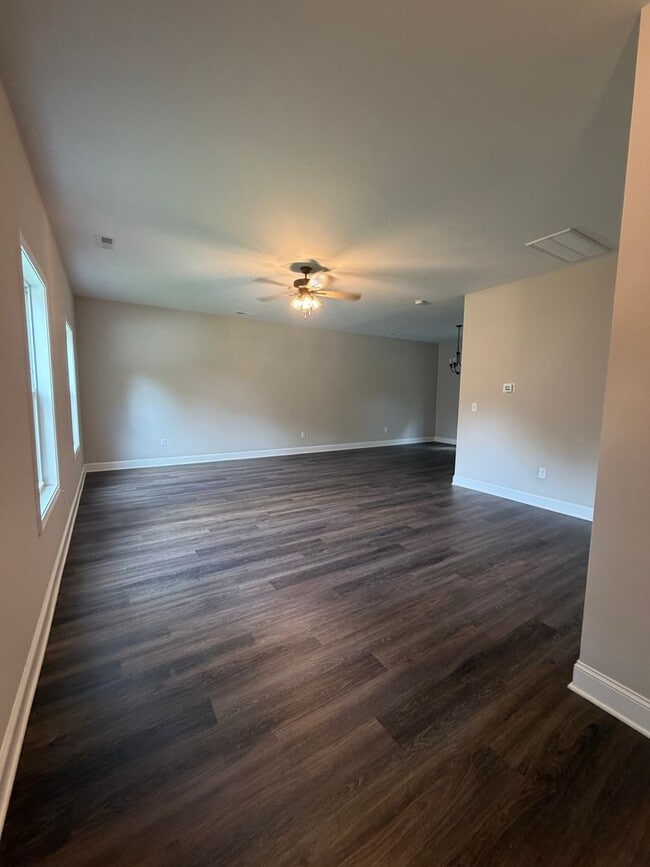 Building Photo - 1711 Golf Club Ln NW