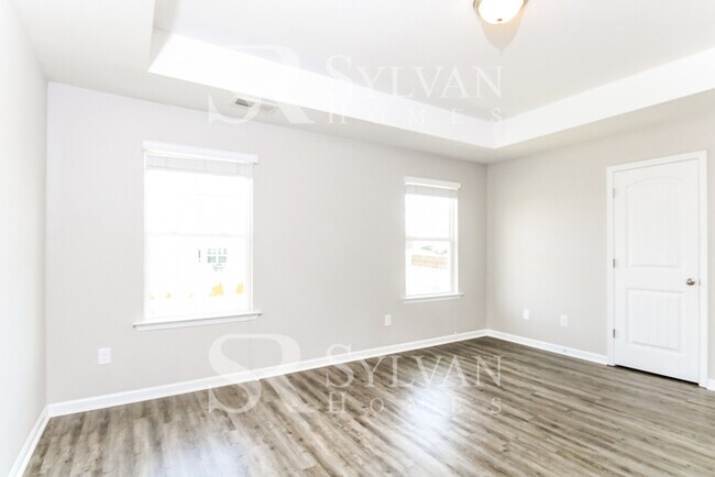 Foto del edificio - Prepare to fall in love with this 4 bedroom, 2.5 bathroom home