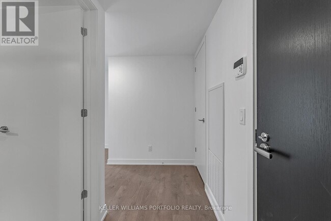 Photo du bâtiment - 501 Yonge St