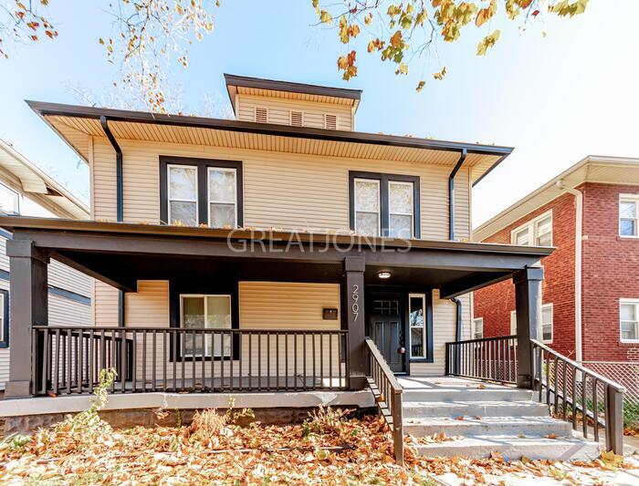 Primary Photo - 2907 N Delaware St