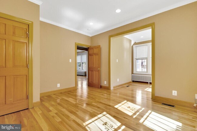 Foto del edificio - 1700 3rd St NE