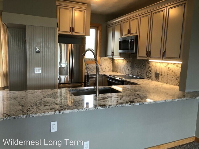 Building Photo - 423 Salt Lick Cir
