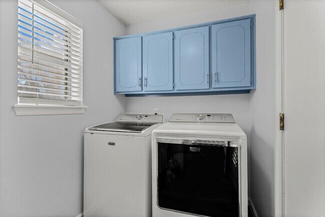 Foto del edificio - 906 SE 4th St