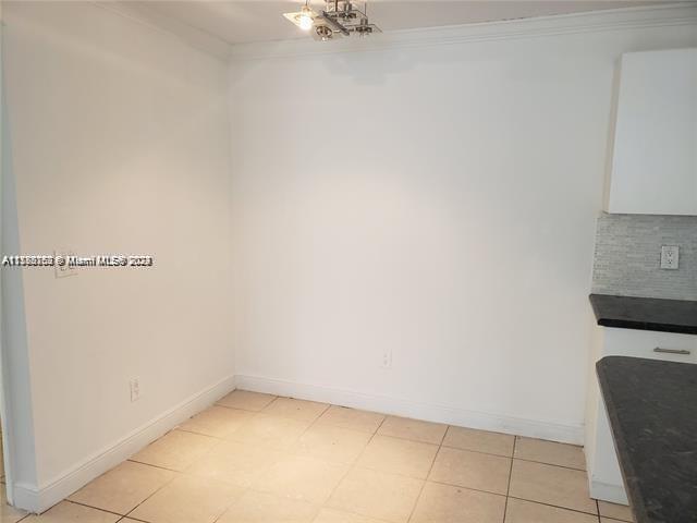 Building Photo - 1237 SW 46th Ave