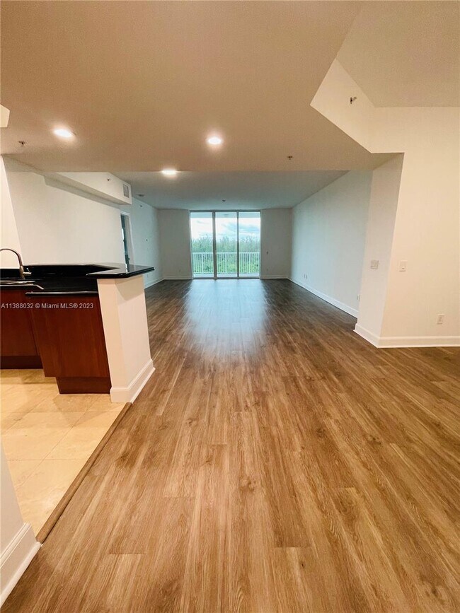 14951 Royal Oaks Ln Unit 604, North Miami, FL 33181 Condo for Rent in