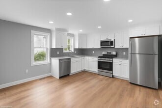 Building Photo - 389 Highland Ave