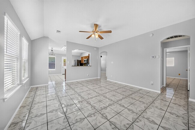 Foto del edificio - 20023 Ravenmeadow Ln