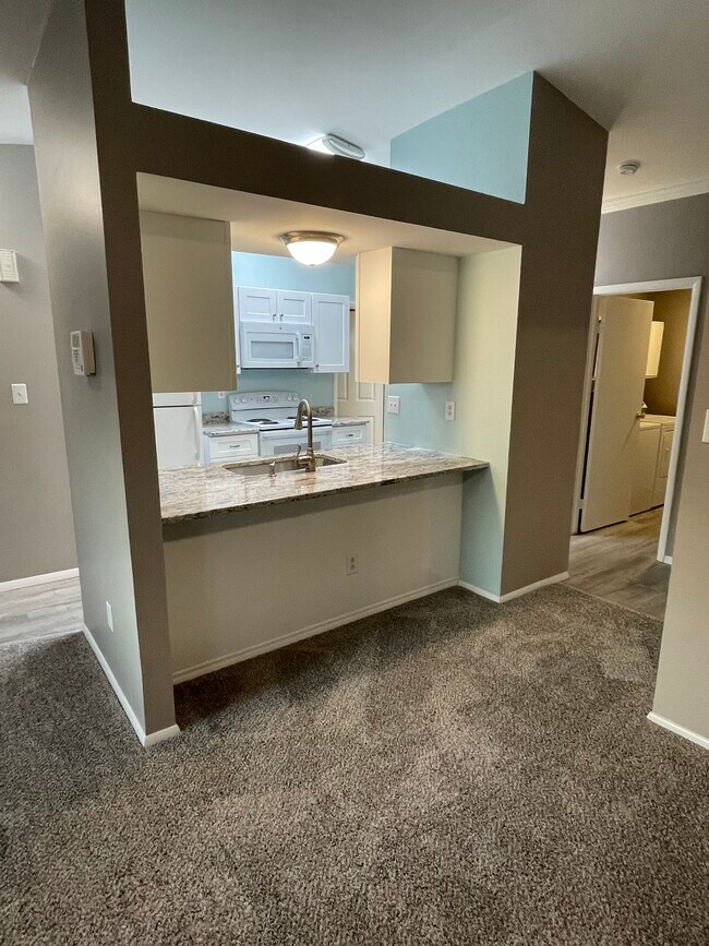 Foto del edificio - 2439 Rice Planters Rd