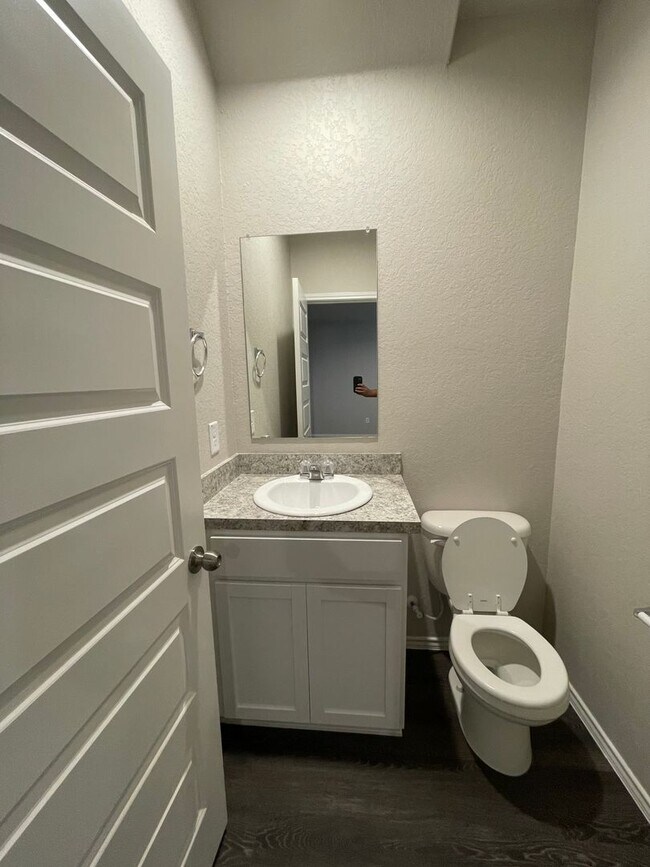 Building Photo - *Pre-leasing* Four Bedroom | Two and a Hal...