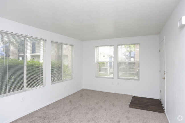 2BR, 1BA - 686 SF - Harmony Garden Apartments