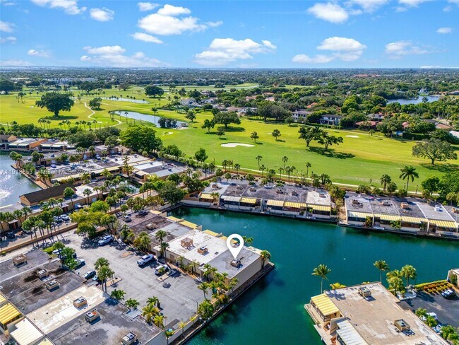 Foto del edificio - 7003 Crown Gate Ct