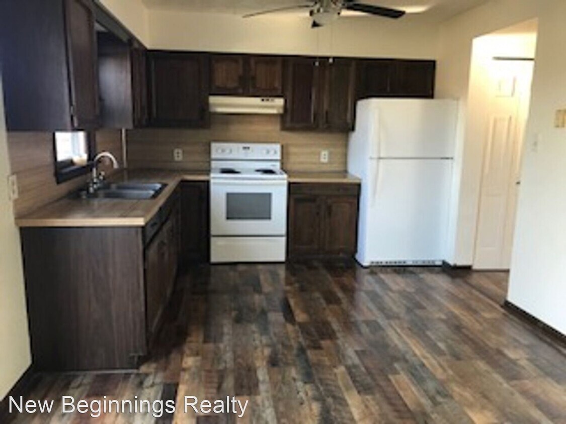 Primary Photo - 2 br, 1.5 bath House - 604 Fulton Street