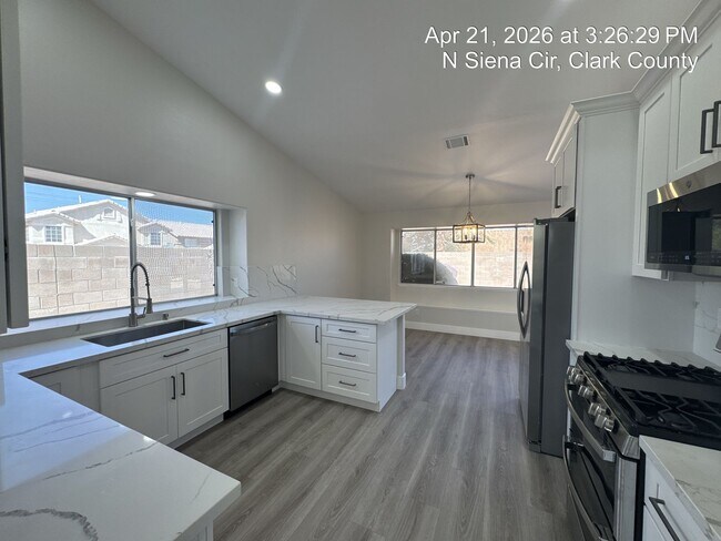 Foto del edificio - Remodeled Single Story, 4 Bedroom Home in Desert Shores