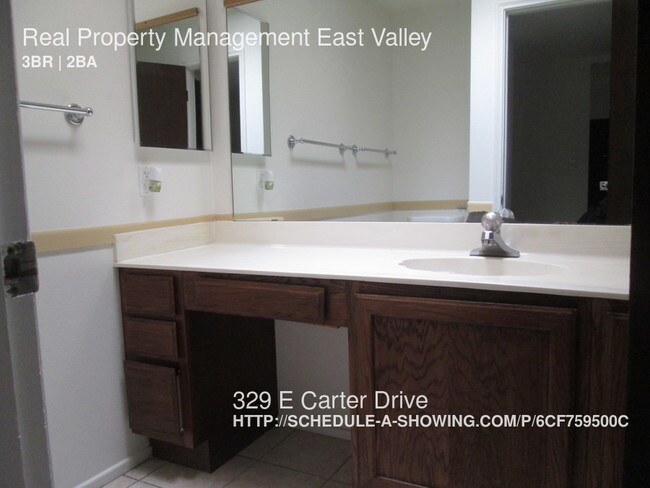 Building Photo - 329 E Carter Dr