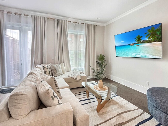 Building Photo - 401 Upper E Ave