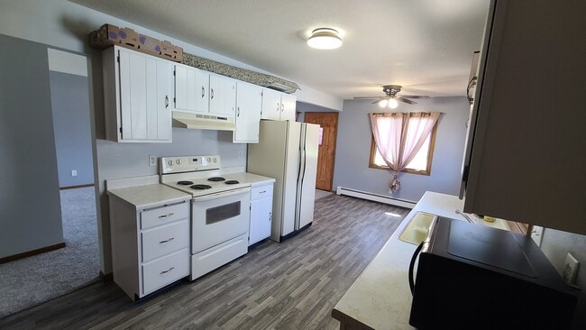 Building Photo - 1610 16th St S