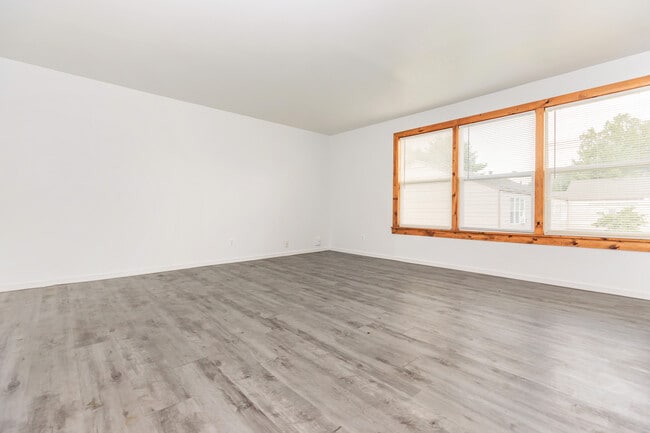 Foto del edificio - Premier Garden Apartments