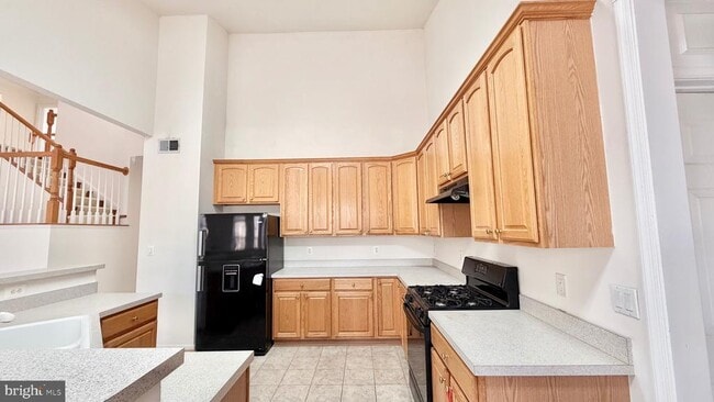 Building Photo - 3724 Renoir Terrace