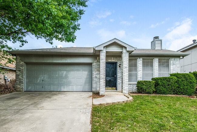 Building Photo - 6821 Prairie Hill Rd N