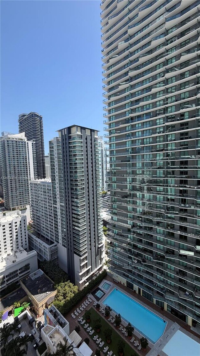 Foto del edificio - 60 SW 13th St