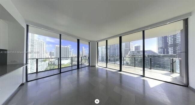 Foto del edificio - 88 SW 7th St