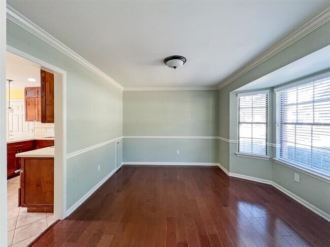 Foto del edificio - 6005 Danwood Dr