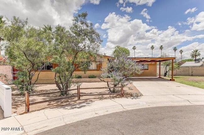 Building Photo - 137 E Fremont Dr