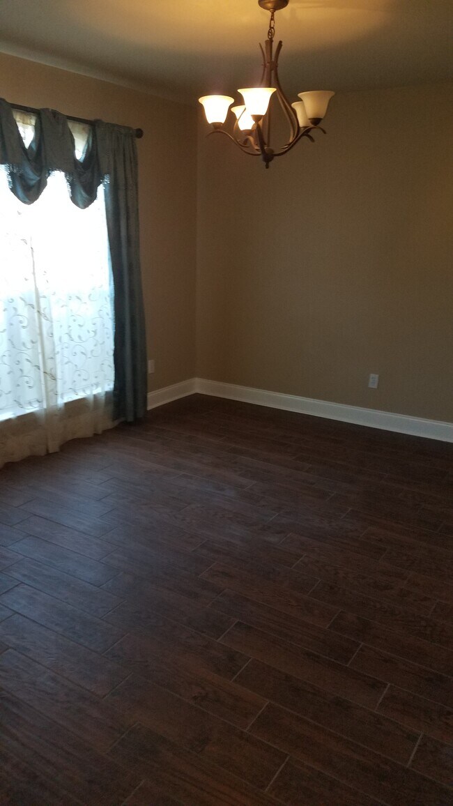 Foto del edificio - 40467 Hawthorne Dr