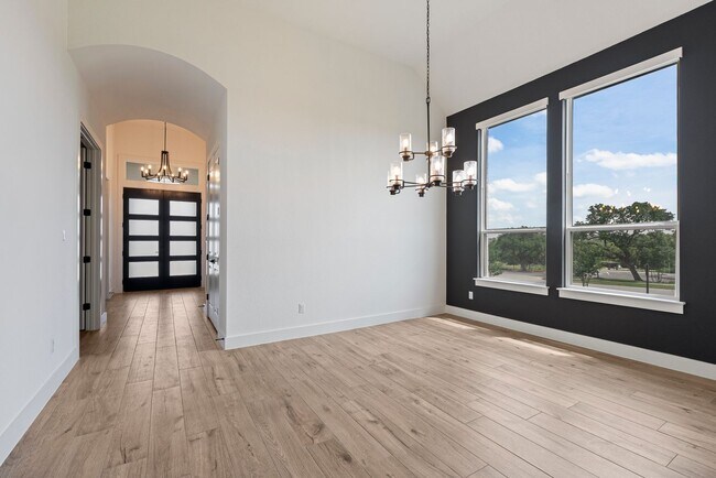 Foto del edificio - Where Modern Elegance Meets Texas Hill Country Charm