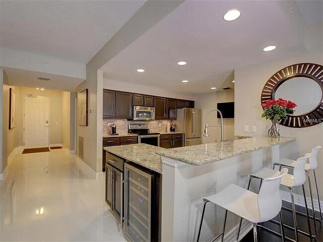 Foto del edificio - 1108 N Franklin St