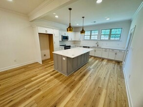 Building Photo - 118 Nickolas Cir