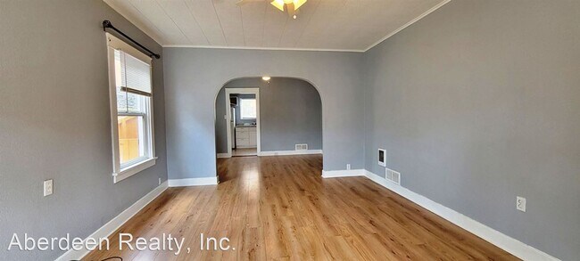 Building Photo - 2 br, 1 bath House - 1303 N B Street