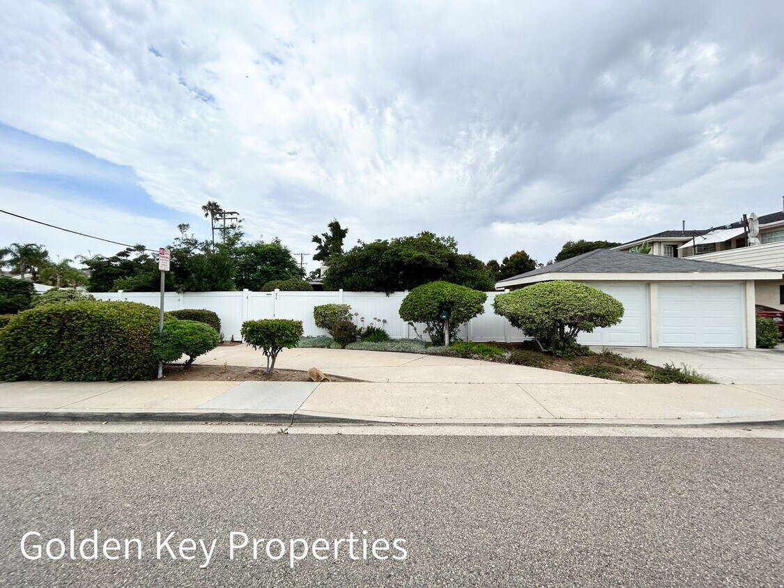 Primary Photo - Welcome to this beautiful single-level hom...