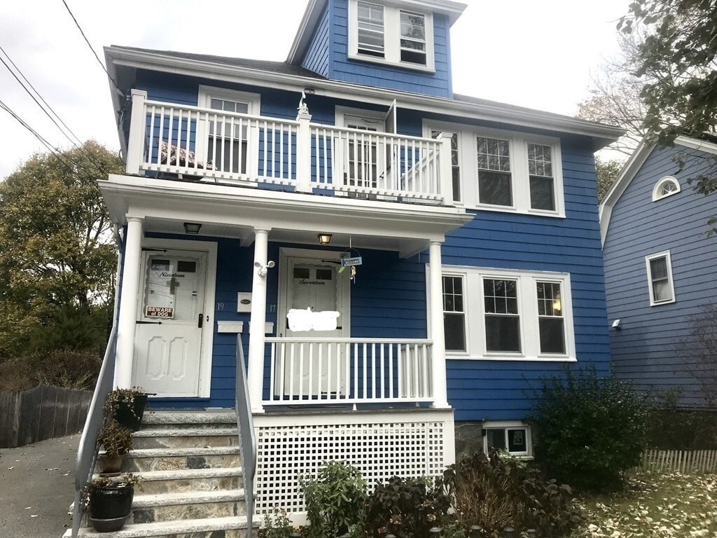 Primary Photo - 17-19 Zeller St