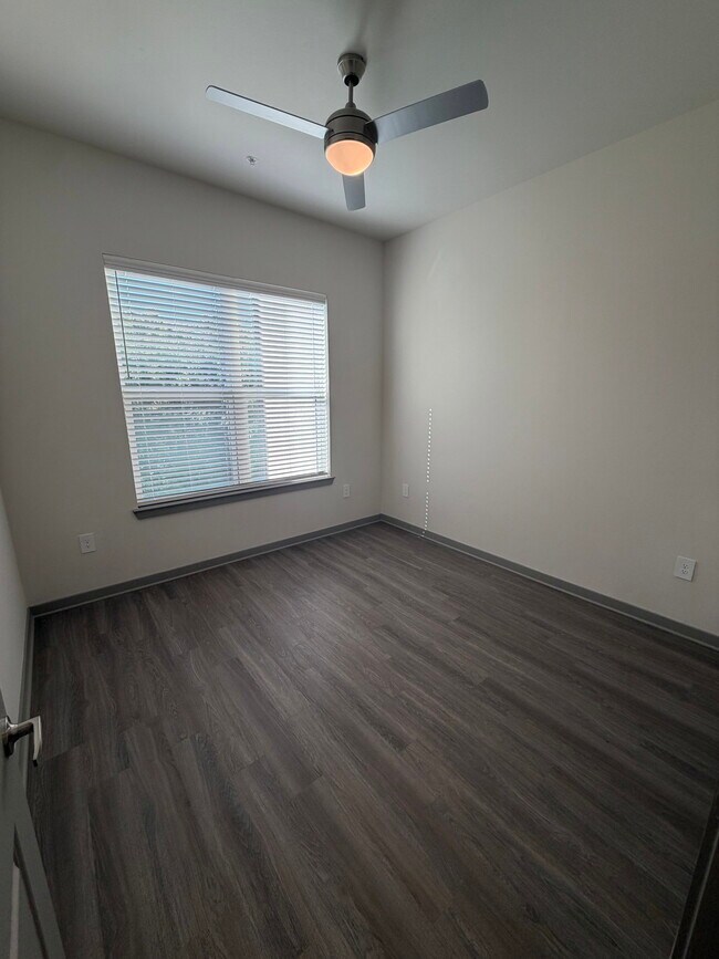 Foto del edificio - 7921 Ederville Rd