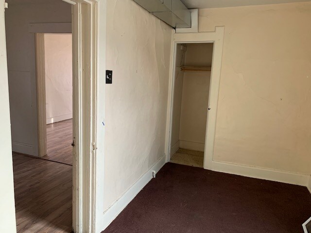 Building Photo - 1329 S 24th St