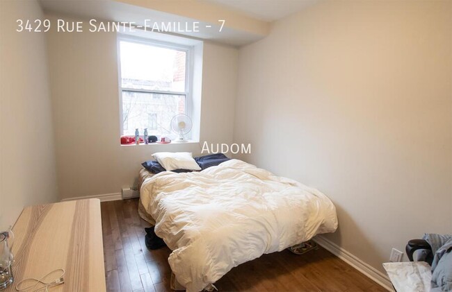 Photo du bâtiment - 3429 Rue Sainte-Famille