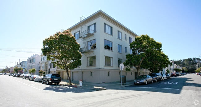 Building Photo - 700 12th Ave