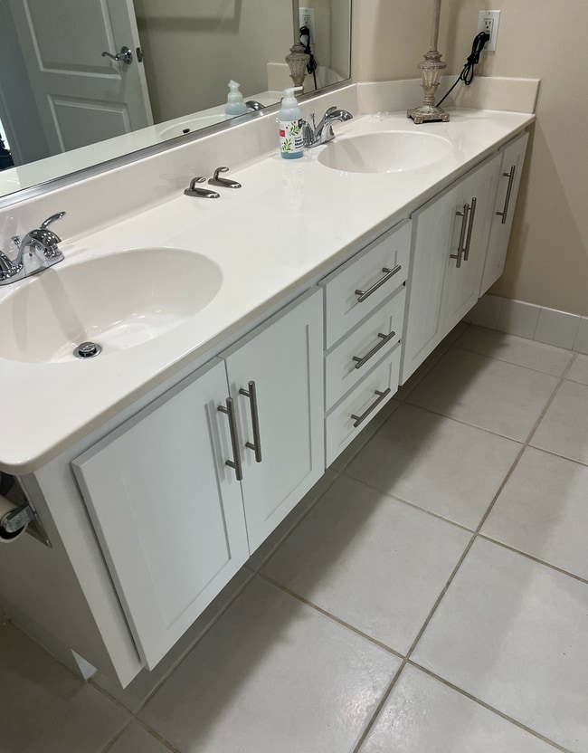 Building Photo - ***ANNUAL RENTAL***POOL HOME***LOCATED IN ...