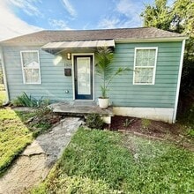 Building Photo - 1514 Lawson Ave