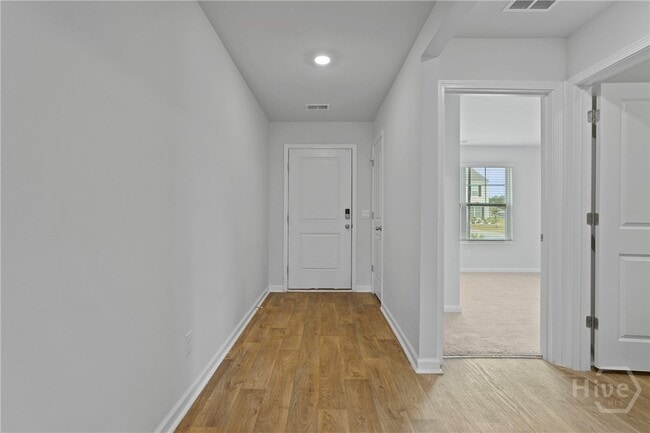 Building Photo - 231 Skylark Rd