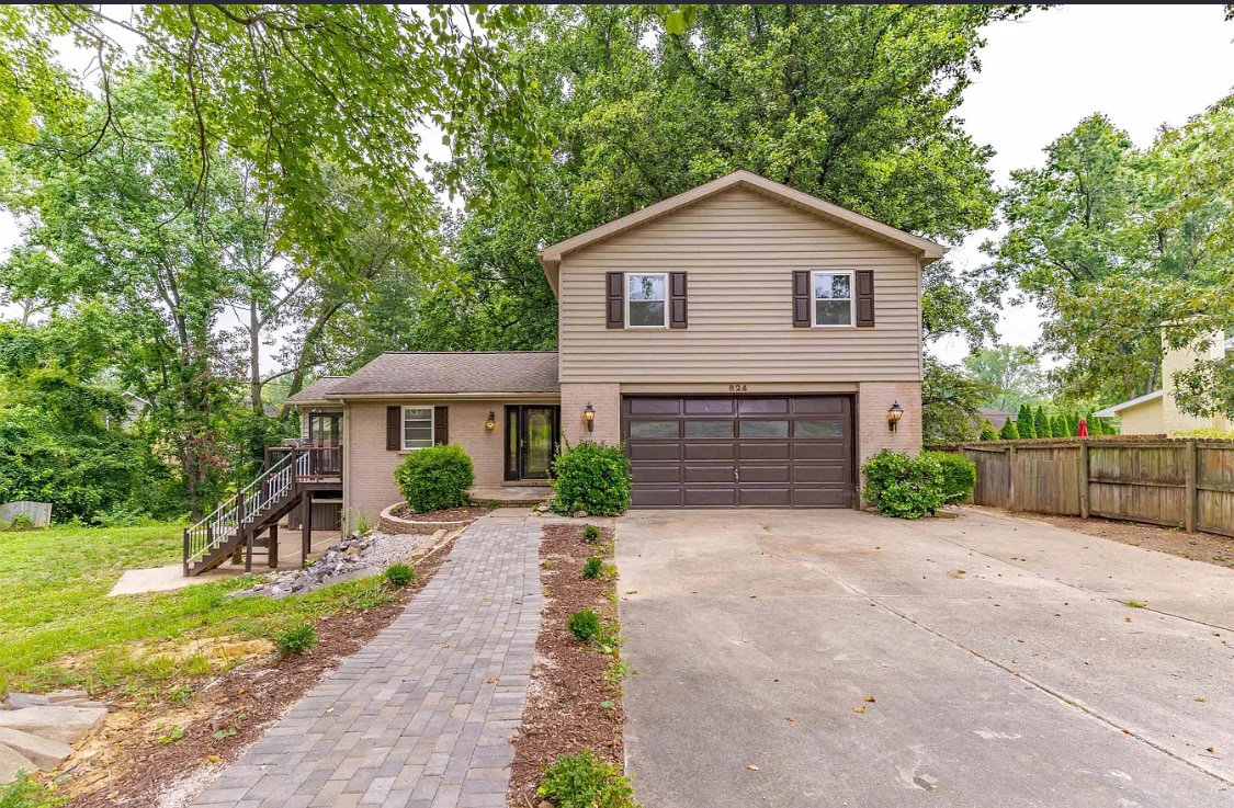 Primary Photo - 624 Forest Park Dr