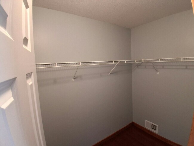 Building Photo - 2972 Eagle Valley Dr