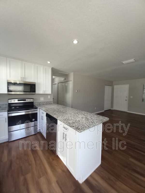 4967 91st Ave, Pinellas Park, FL 33782 Condo for Rent in Pinellas