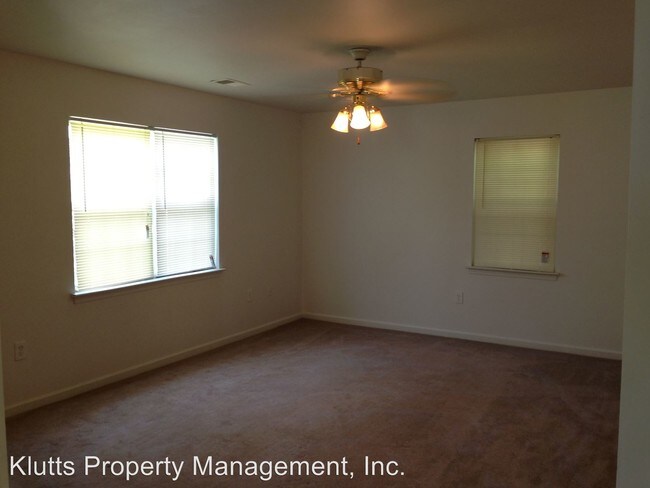 Building Photo - 1324 Parkwood Ave