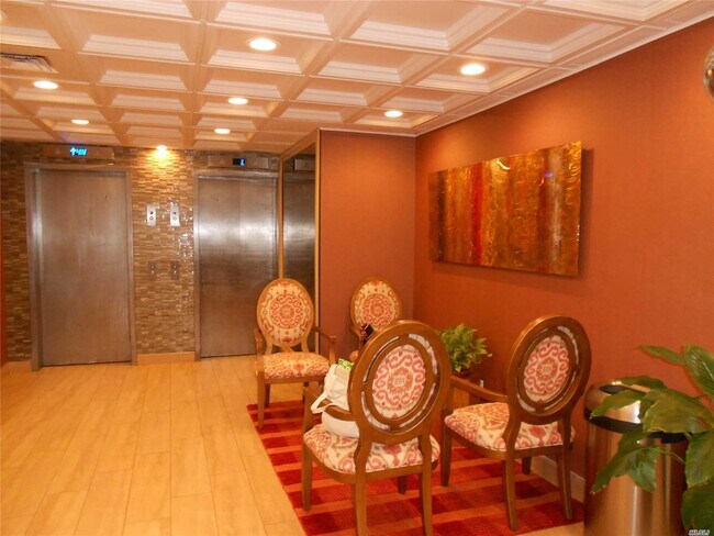 Foto del edificio - 185 W Park Ave