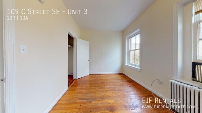 Foto del edificio - 109 C St SE