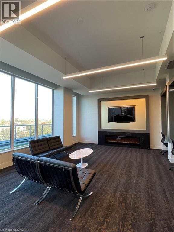 Building Photo - 415 Main St W