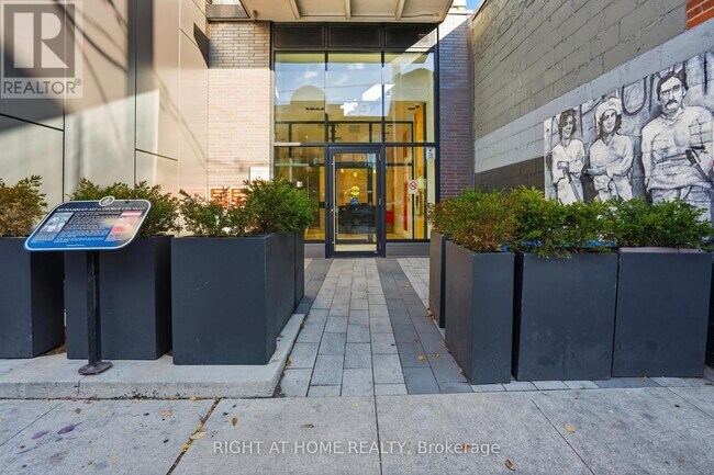 Photo du bâtiment - 109 Ossington Ave